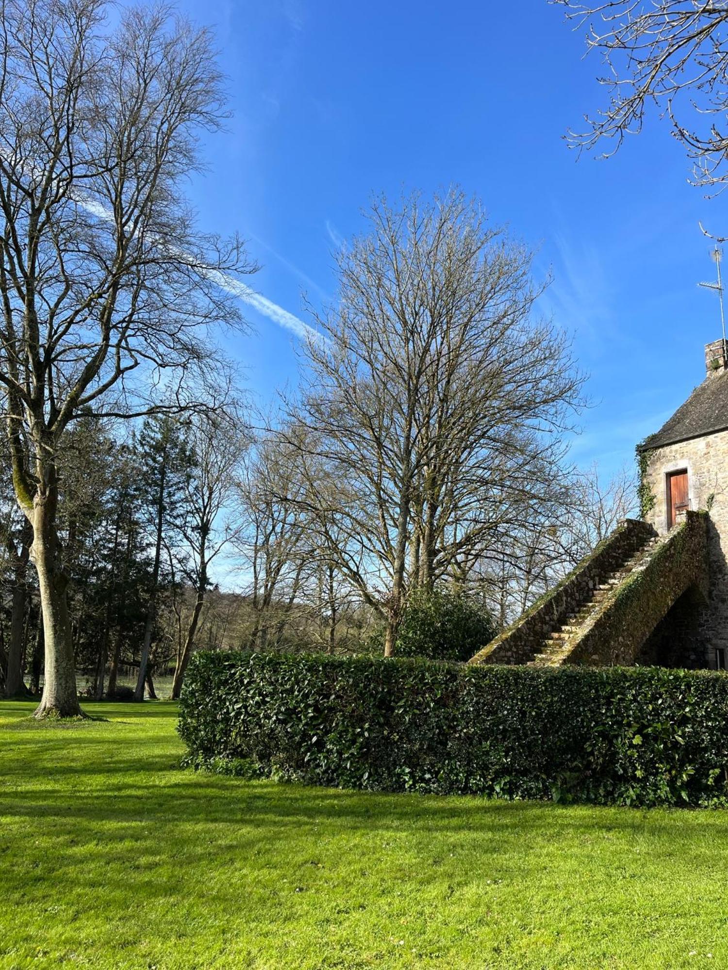 Abbaye De Blanchelande Bed & Breakfast Neufmesnil Bagian luar foto