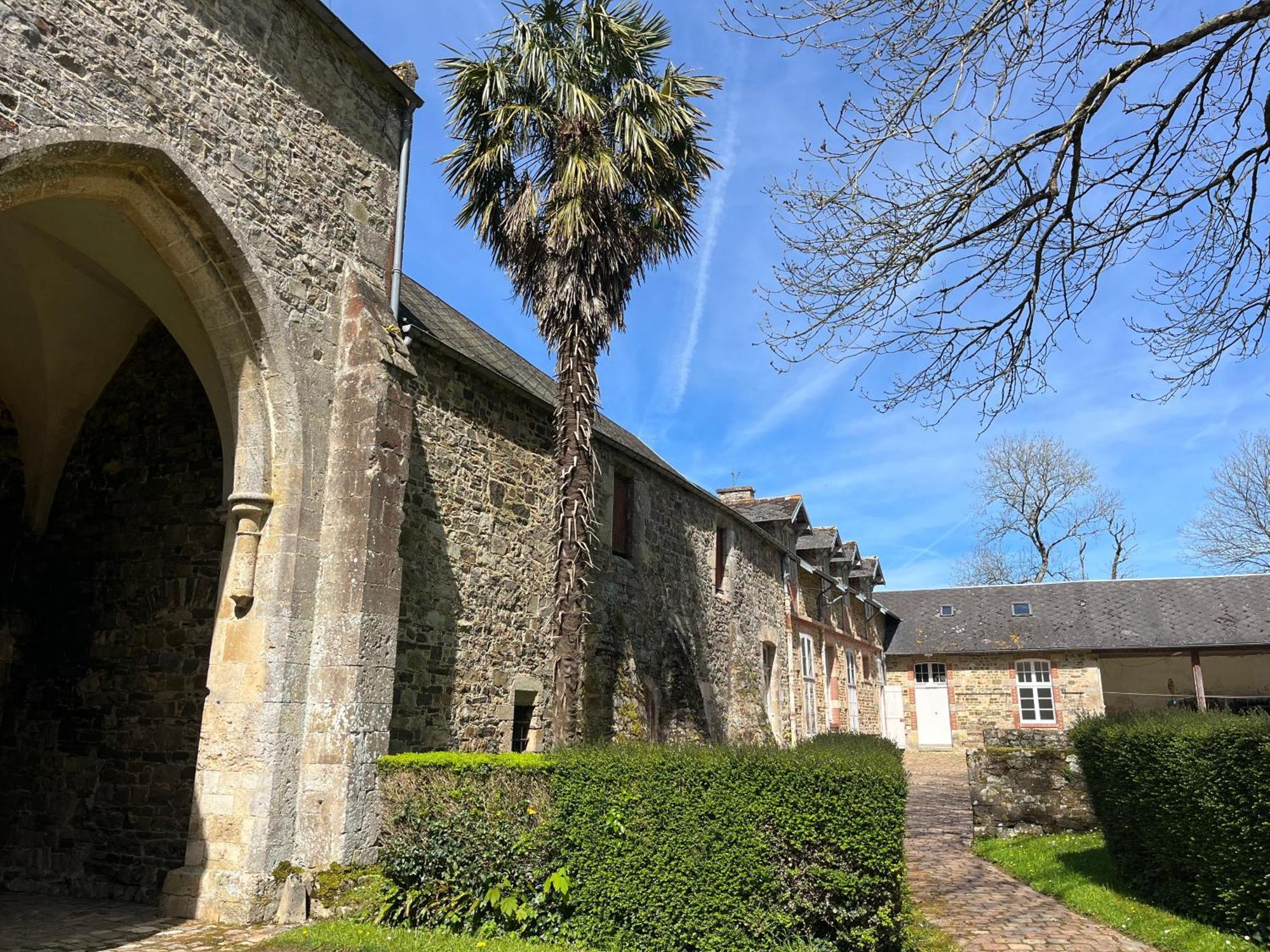 Abbaye De Blanchelande Bed & Breakfast Neufmesnil Bagian luar foto