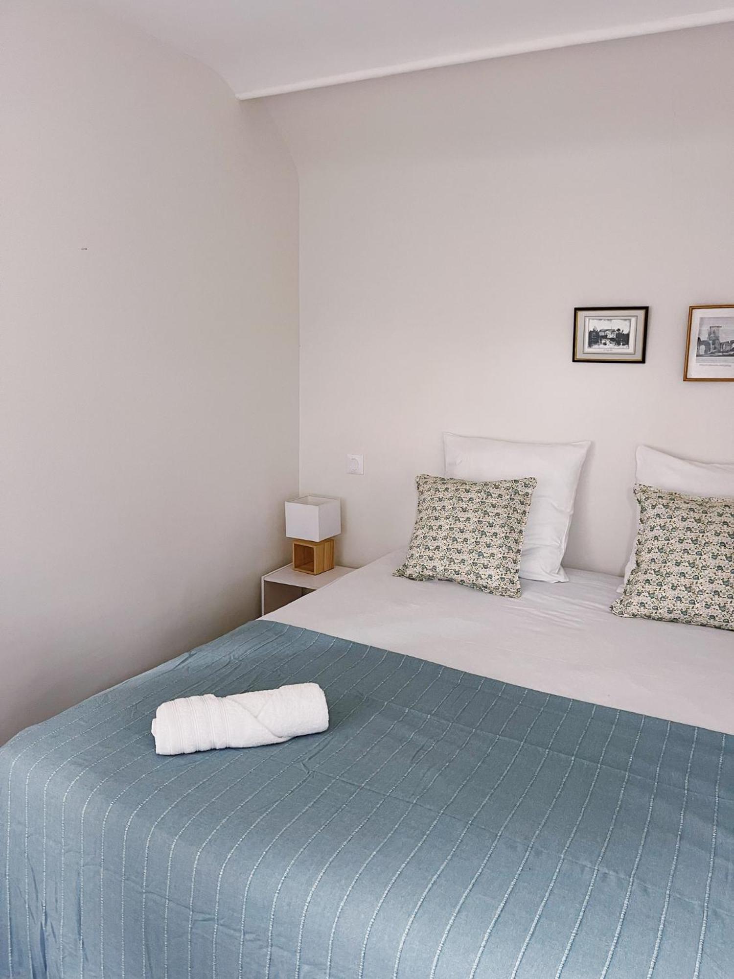 Abbaye De Blanchelande Bed & Breakfast Neufmesnil Bagian luar foto