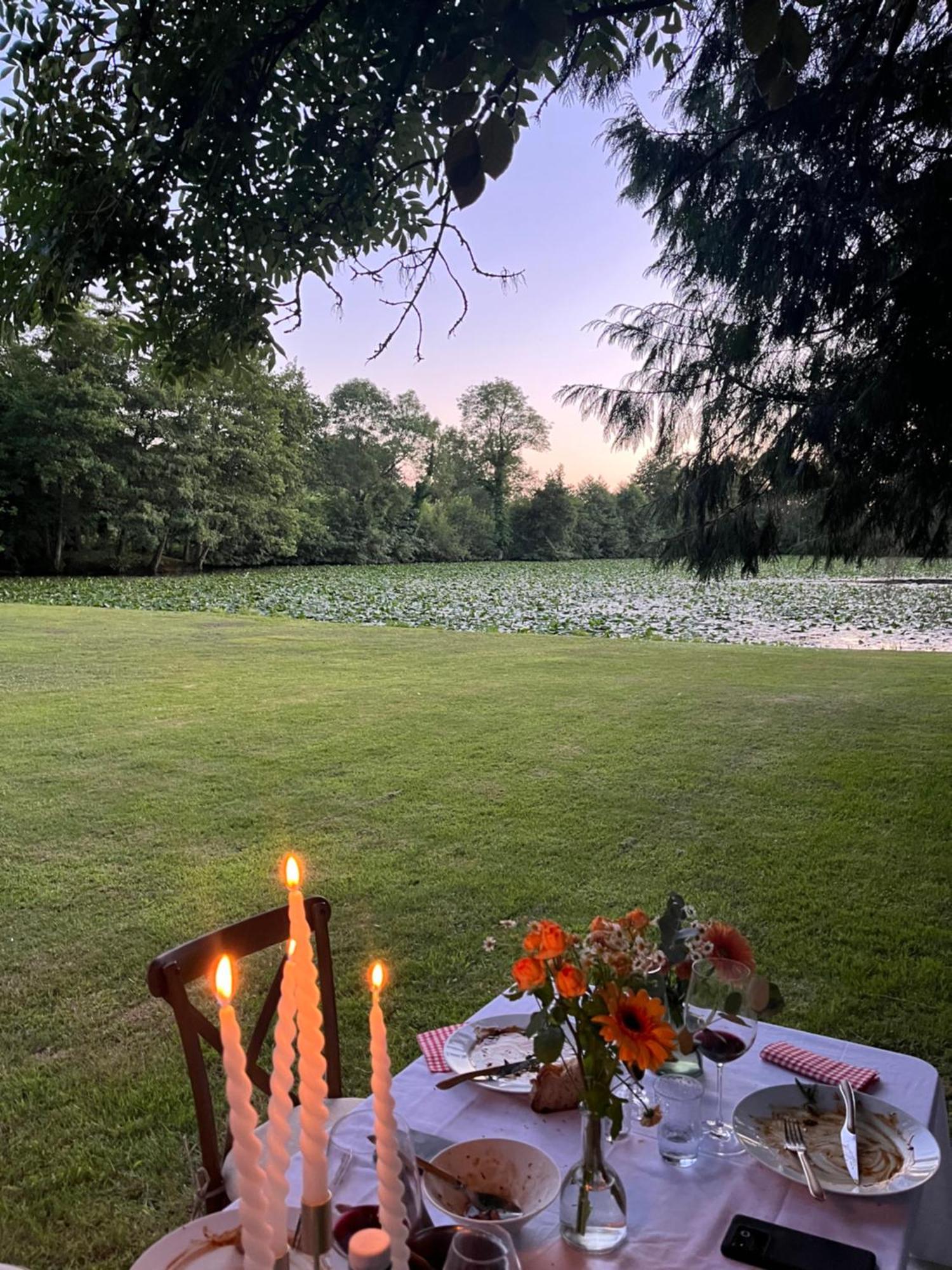 Abbaye De Blanchelande Bed & Breakfast Neufmesnil Bagian luar foto